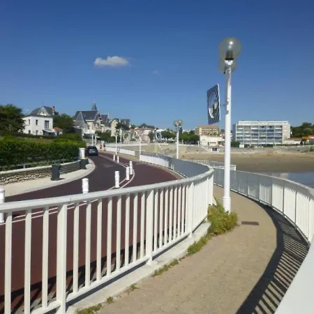 Appartement Royan, 2 Pieces, 3 Personnes - Fr-1-305-1339 *